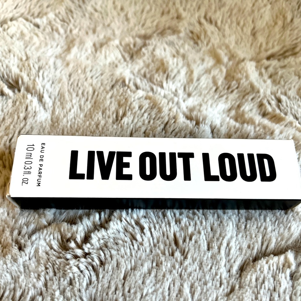 Live out loud travel perfume Avon